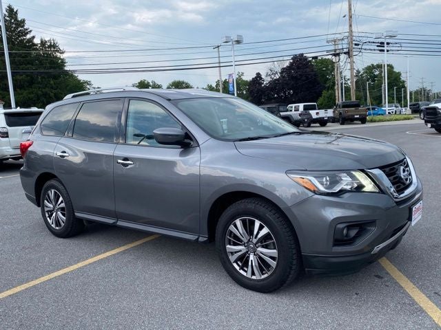 2019 Nissan Pathfinder SV