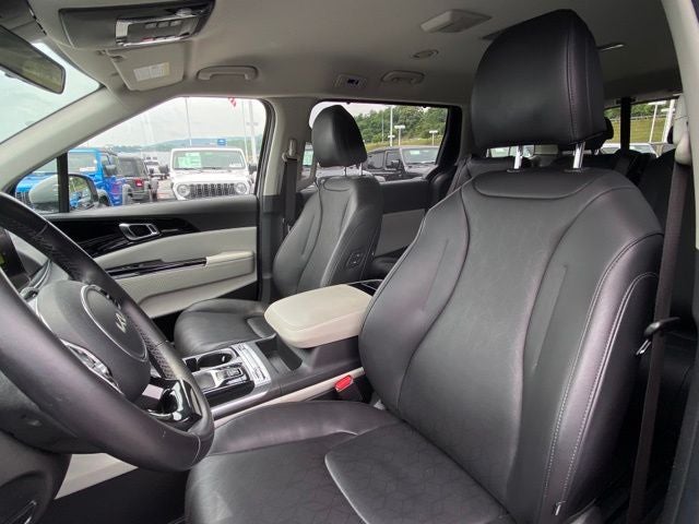 2023 Kia Carnival MPV SX
